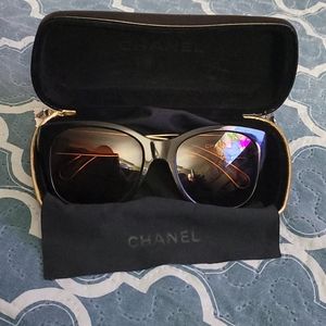 Gold Trim Polarized Sunnies